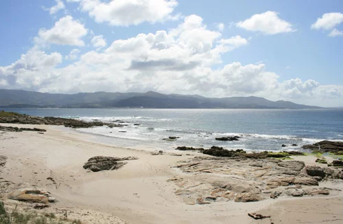 Felsige Strandbucht an der Costa da Morte