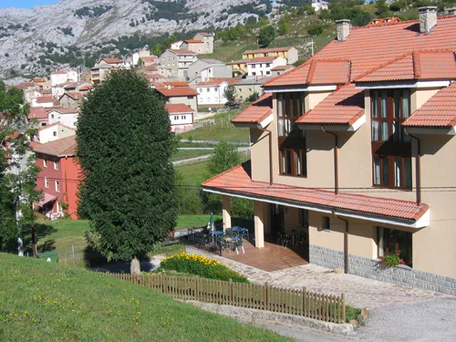 Hotel im Bergdorf Sotres