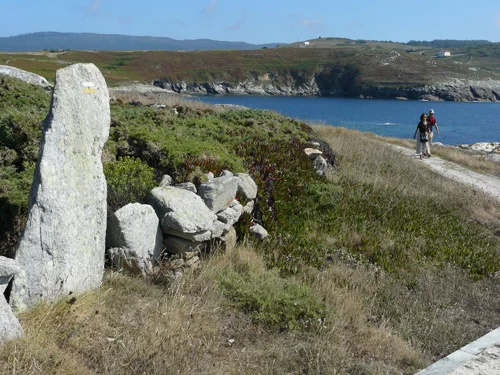 Wanderer zwischen Laxe und Arou